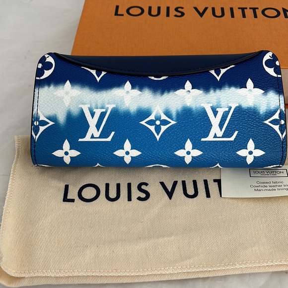 Louis Vuitton Escale Glasses case - Picture 3 of 10